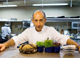 NY Times informa de la presencia del chef Aitor Elizegi en el Bar Basque, en una cena benéfica