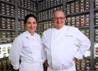 El chef español Arzak: tienes que pensar como un niño y seguir adelante