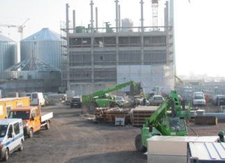 Una grua alemana para el Museo Guggenheim Bilbao