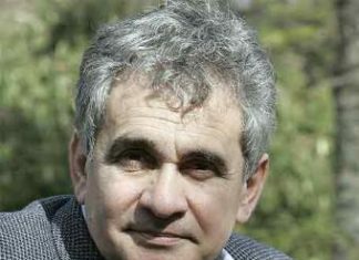 Una linda anécdota entre una profesora y escritora de Sao Paulo y Bernardo Atxaga