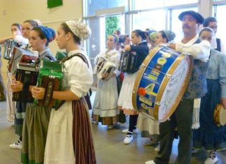 Un irlandés, visitando USA y hablando de los vascos