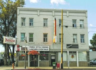 El «nuevo» restaurante Louis’Basque Corner, de Reno, sigue manteniendo el mismo espíritu vasco