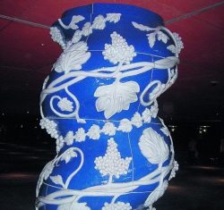 El creador de las columnas de la Alhondiga de Bilbao explica su obra