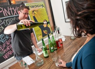 Donostia en Chicago: Pintxos y Txakoli