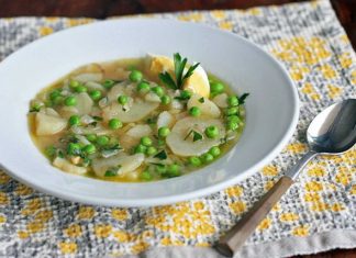 Una receta vasca libre de gluten: patatas en salsa verde (con guisantes)