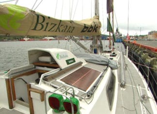 El velero Pakea Bizkaia de visita en las aguas de Canadá, tras las huellas de nuestros arrantzales ( y un homenaje)