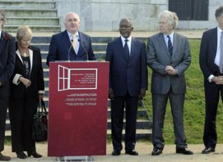 Primeros ecos de la Conferencia Internacional de Paz de Donostia y del anunciado fin de la violencia de ETA