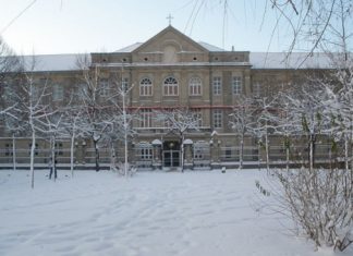 La Universidad del País Vasco recibe en donación una colección de libros de valor incalculable