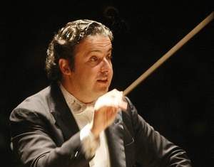 El director alavés Juanjo Mena es recibido con expectación en su debut con la Sinfónica de Cincinnati