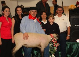 Cena anual (con sorteo de cordero) en el Club Vasco de Ontario