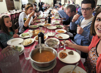 La revista de la Smithsonian Institution publica un extraordinario reportaje sobre la gastronomía tradicional vasca en USA
