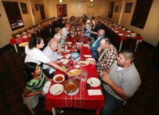 Preparando una cena vasca en San Francisco