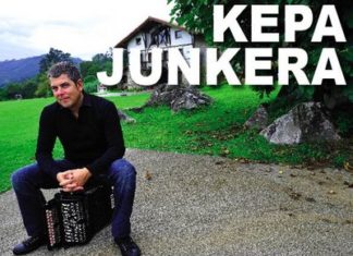 Kepa Junkera con su trikitixa en Turín. Una historia de ida y vuelta