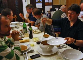 Los txokos donostiarras en la Radio Pública de los USA