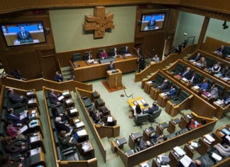 El Parlamento Vasco estudia cambiar el día oficial de la Comunidad Autónoma