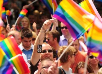 Un médico vasco que cura gays, crea una fuerte polémica en Costa Rica