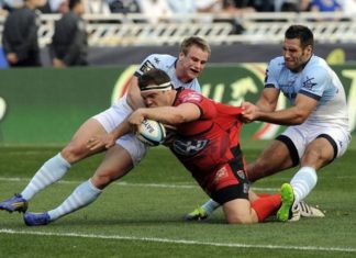 Hablando de los éxitos del rugby vasco, desde Singapur