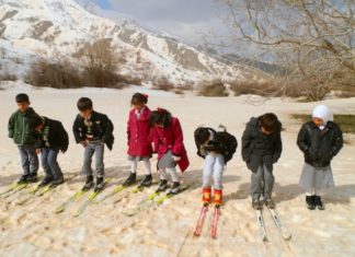 Un vasco cambia las balas por sky en el Kurdistan iraki. Segunda entrega, o también en The Guardian