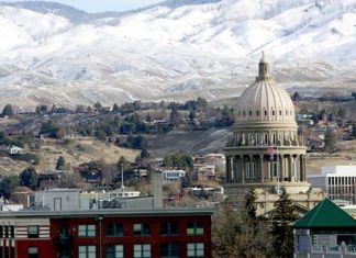 «Para ser Secretario de Estado en Idaho hace falta ser vasco» ¿Un artículo de su Constitución?