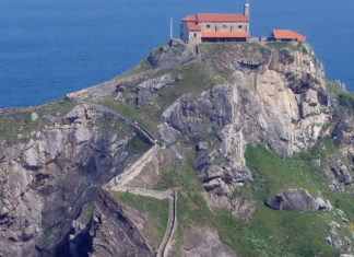 San Juan de Gaztelugatxe, entre las 12 escaleras más increíbles del mundo