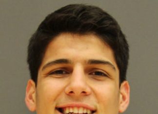 El equipo de baloncesto de la Universidad de Texas incorpora a un jugador vasco