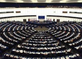 Parlamento Europeo. Los jacobinos siguen anclados en su fanatismo destructor