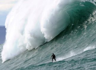 De Hawaii a Euskadi para «coger olas gigantes» (con vídeo)