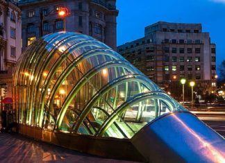 Metro Bilbao tiene una de las más impresionantes estaciones de Europa. Segun CNN