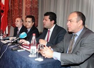 El Jefe de gobierno de Gibraltar se reúne con eurodiputados vascos