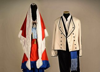 Exposición de trajes vascos en el «Museo Nacional del Arte Decorativo» de Argentina