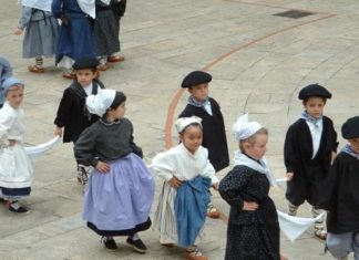 Refrán irlandés: Tír teanga gan, Tir gan anam (un país sin lengua, es un país sin alma)