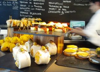 Una guía de la ciudad de Amsterdam recomienda locales de…. Donostia