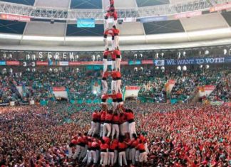 Carlos (Iturgaiz) Angulo, sigue tocando la misma nota desafinada Towering ambition: Will Catalonia gain independence and lose Europe? The human towers, traditional throughout Catalonia, are part of the Intangible Cultural Heritage of Humanity recognised by UNESCO. EPA/JAUME SELLART