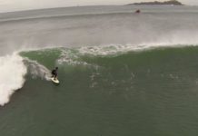La «ola izquierda» de Mundaka, y sus «surfers», grabada desde un drone (vídeo) Imágenes de la competición Red Bull Rivals, grabadas desde el aire por Airekitan