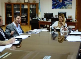 Una empresa argentina compra la empresa alavesa Lipmesa La ministra de Industria, Débora Giorgi, recibió al titular del grupo Iraola (propietario de la empresa autopartista Corven), Leandro Iraola,