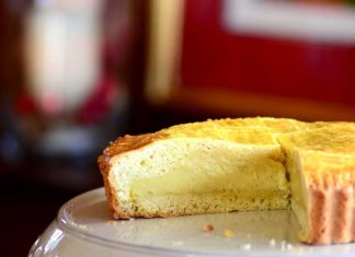 Un «gâteau basque» infiltrado en una «cena temática española» Savoring time in the kitchen. Gâteau Basque