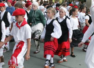 El Jaialdi 2015 está «en el foco». Ahora es el IBTimes quien lo define como «imprescindible» Imagen de la web de presentación del Jaialdi 2015