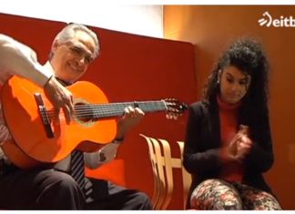 «Txoria Txori» de Laboa, en versión de unos vascos que son gitanos (o viceversa) Yarei Jiménez interpretando canción "Txoria txori" de Mikel Laboa. Version gitana