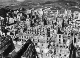 El significado de Gernika, la ciudad mártir, visto por un periodista hindú Bombardeo de Gernika 1937