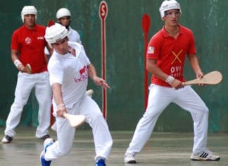Dominikar Errepublika: Txina 1 – Euskadi 0, edo “Wushu”k “Pilota” alboratu zuenekoa La Pelota Vasca en crisis en la República Dominicana