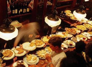 Australiatik pintxo donostiar onenaren bila Pintxos on counter of Ormazabal Taberna bar. Picture: Getty Images