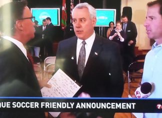 Dudas despejadas. Un partido histórico en el Jaialdi 2015: Athletic – Club Tijuana el 29 de julio David Bieter, el alcalde de Boise, anunciando el partido de fútbol amistoso entre el Athletic y el Club Tijuana