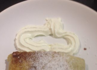 Czech Republic “lands” in Euskadi and we are already looking forward to returning the visit (I) Jablecny závin. hojalde relleno de manzana