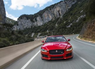 A Jaguar running in Euskadi once again Prueba del jaguar XE por carreteras vascas