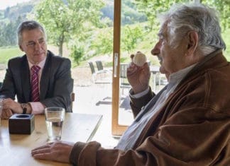 Mujica: «no hay que confundir vasco con español» (ni con francés, añadimos nosotros) El ex-presidente de Uruguay, Mujica, con el Lehendakari (foto EFE)