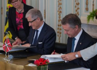 Nazioen artean sareak eraikitzen. Europa eraikitzen. Eusko Jaurlaritza- Flandria akordioa Acuerdo Gobierno Vasco Gobierno de Flandes