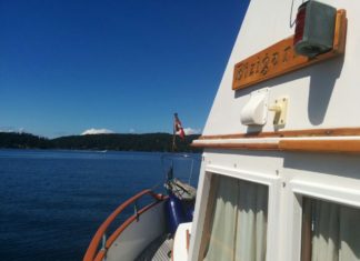 El «Bizigarri» un buque con ikurriña en la costa norte de Washington Una Ikurriña en Seattle