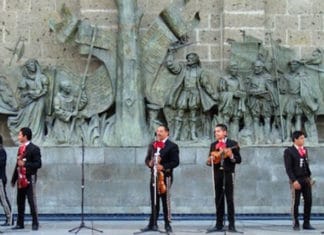 Mark Bieter nos cuenta desde Idaho las extraordinarias historias que se esconden tras el Athletic-Xolos Guadalajara, Mexico's Founder's Square includes this relief of the city fathers, including Basque conquistador Cristóbal de Oñate, considered the founder of modern Guadalajara. It is the scene of many public performances.
