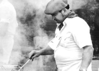 Muskiz, Euskadi y Oregón han perdido un gran vasco y un extraordinario cocinero Mario Zubiria tends to his grill at the Pendleton Round-Up where he has fed the rodeo crowd since 1984. Zubiria died on Friday.