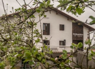 La sidra y las sidrerías vascas en la Radio Pública Alemana Reportaje de la DWR5 alemana sobre la sidra y las sidrerías vascas